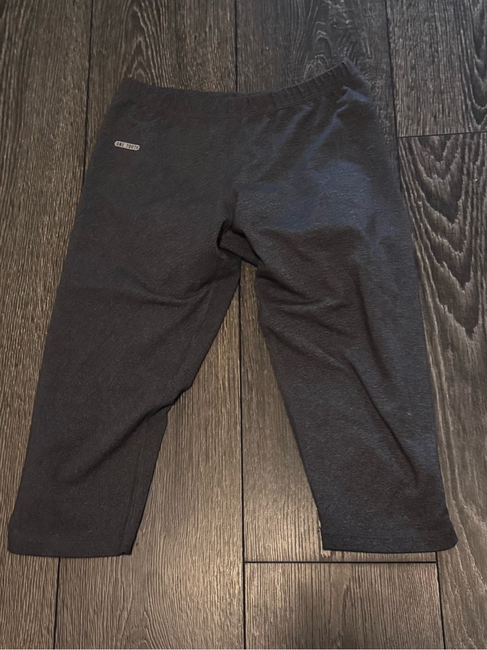 Women's Gray Capri Leggings - Stretch Active Capris